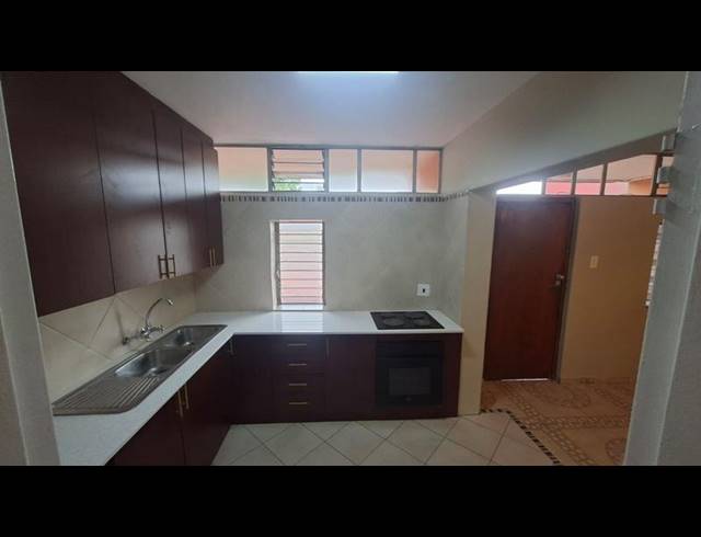3 BEDROOM APARTMENT FOR SALE IN MUCKLENEUK